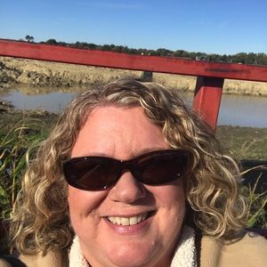 Meet your Posher, Carol